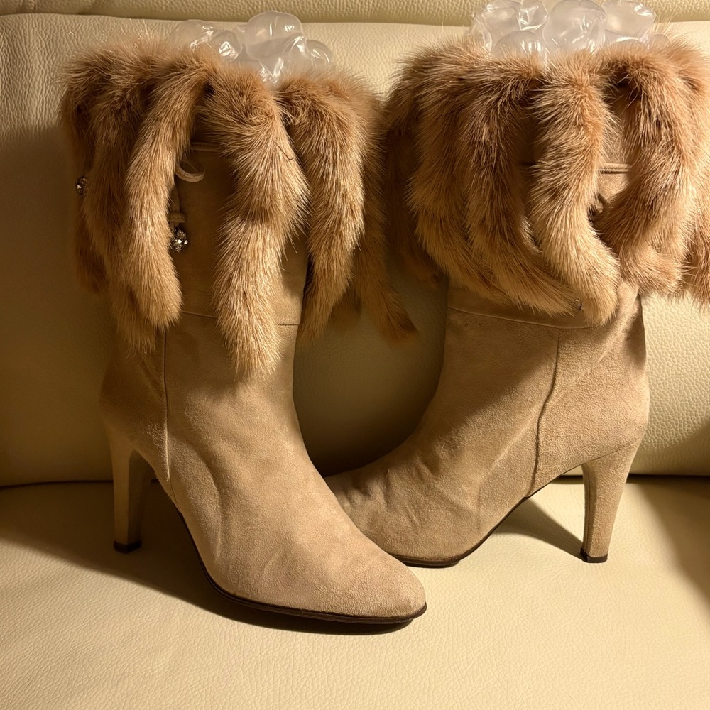 Vintage Andrew Geller Tan Heeled Boots with luxurious mink tails.